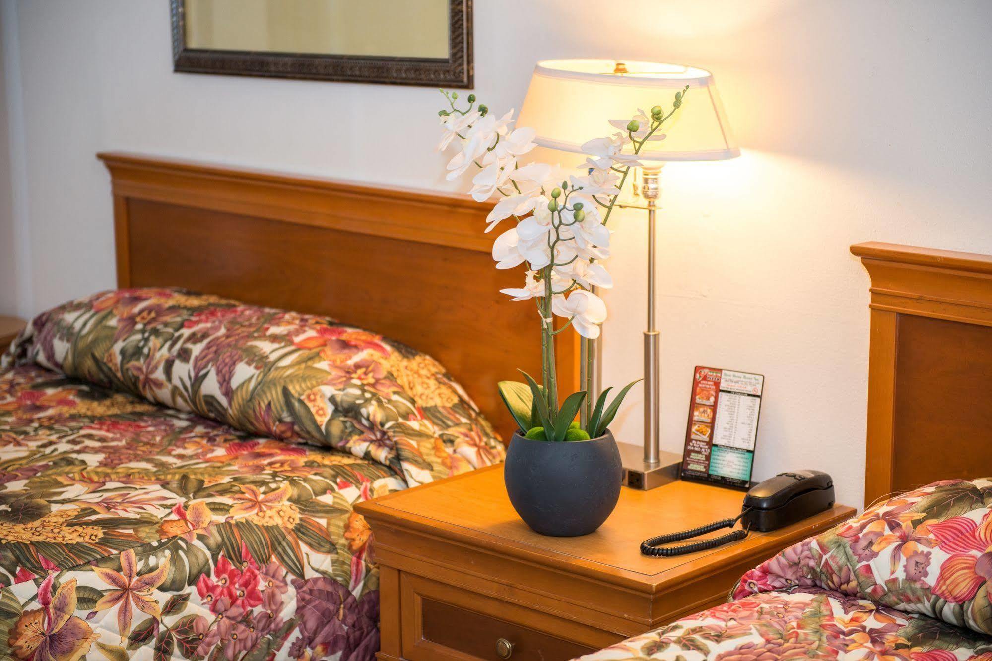 Shore Haven Resort Inn لوديرديل باي ذا سي المظهر الخارجي الصورة
